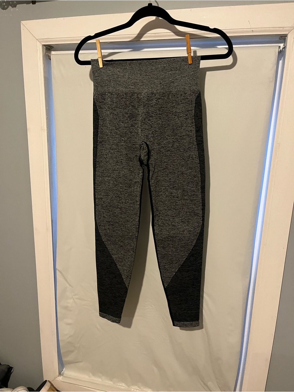 PINK Victoria's Secret Gray Seamless High-Waist Leggings size small